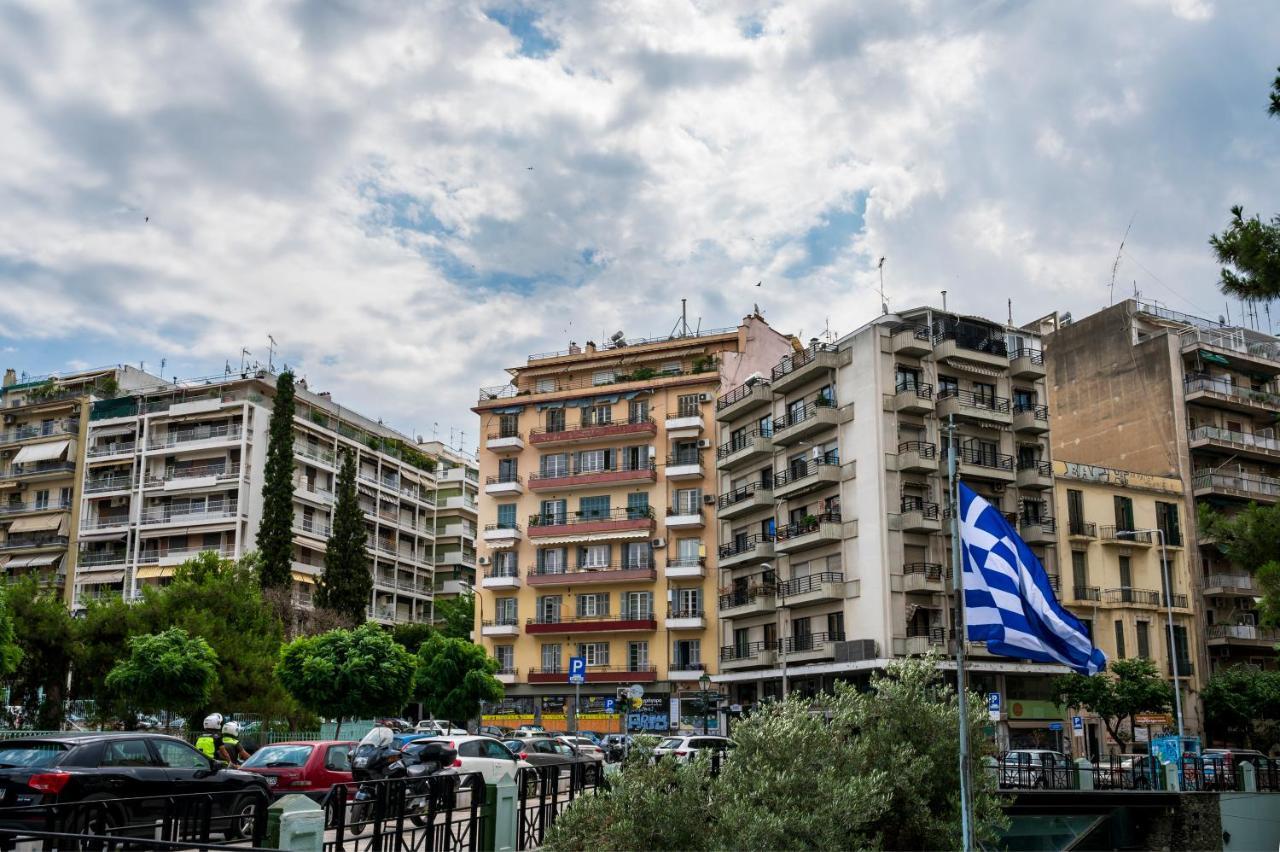 Deluxe Residence Uncle Vassos Thessaloniki Exterior foto